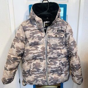 iXtreme Outfitters Boys Camo Puffer Hooded Jacket Size Boys 14/16 Excellent